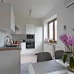 Emily Apartman Kassa